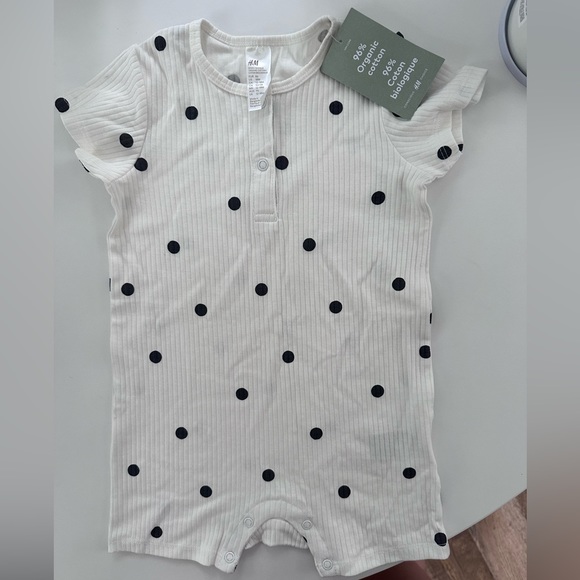 NWT H&M Baby Outfits - 2for1 - Picture 4 of 7
